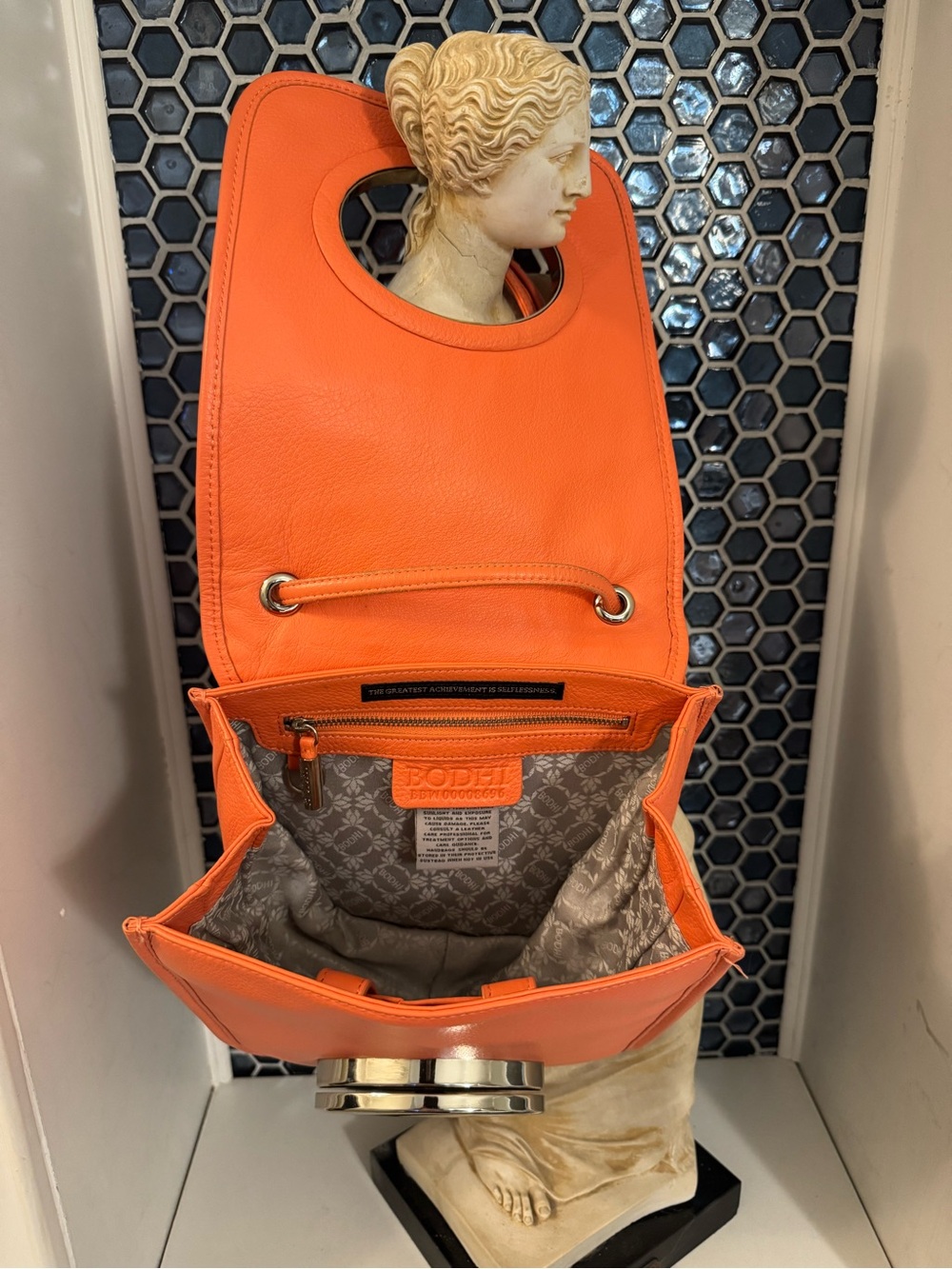 BODHI Vibrant Orange Leather Handbag - Registered Serial BBW00008696 - Picture 7 of 16